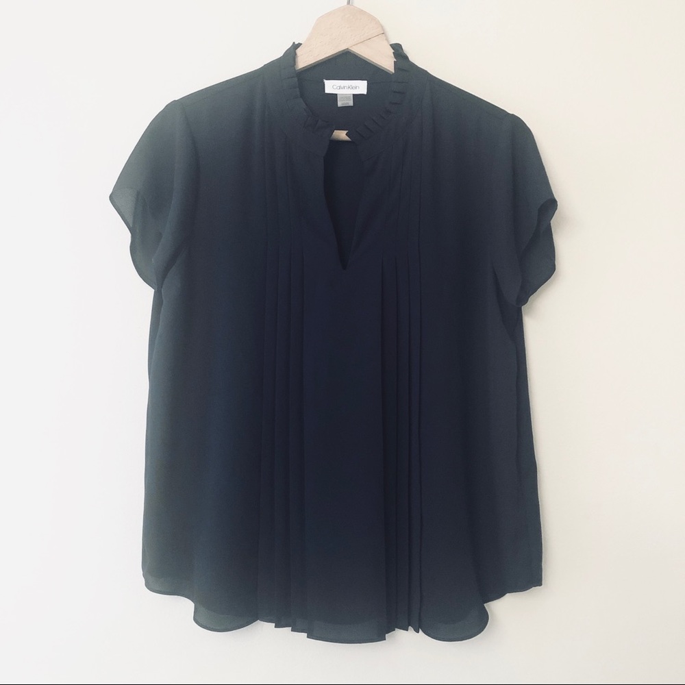 Calvin Klein Black Pleated Ruffle V Neck Top Sz M